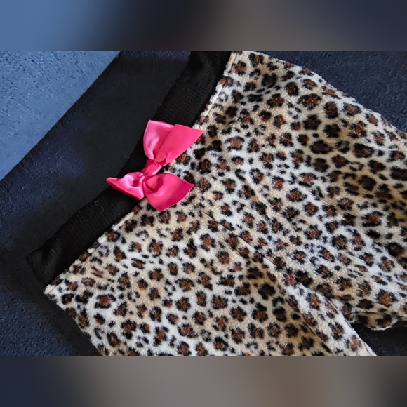 Garanimals Fleece animal w/ print pink ribbon attached at top very soft - Picture 2 of 3